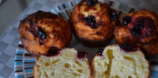 Muffins de cuajada con grosella negra