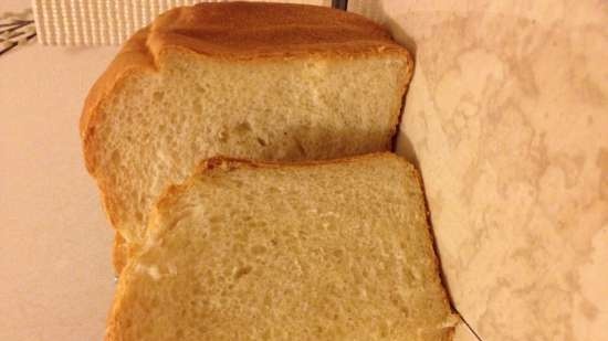 Pane bianco su yogurt (macchina per il pane)