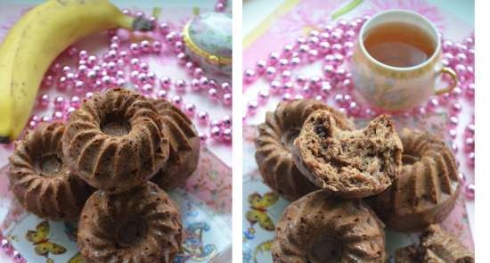 Harina de plátano y chocolate en un muffin