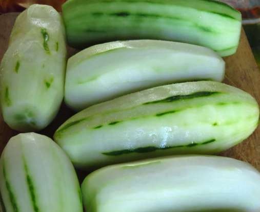 Coniferous cucumbers in apple-plum filling