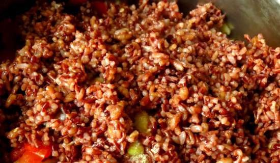 Preparación de verduras para sopa de repollo.