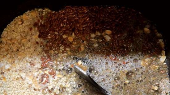 Bread with oatmeal, bran, sesame and seeds