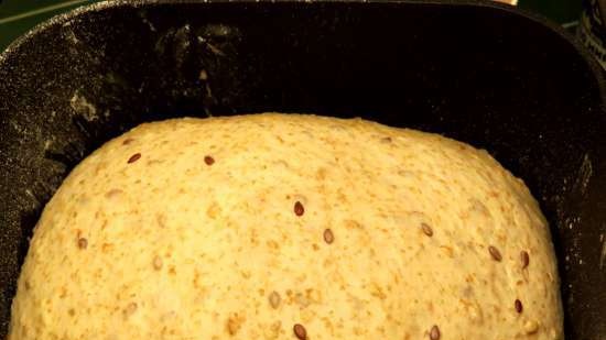 Pane con farina d'avena, crusca, sesamo e semi