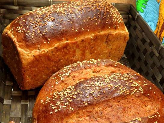 Pane con farina d'avena, crusca, sesamo e semi