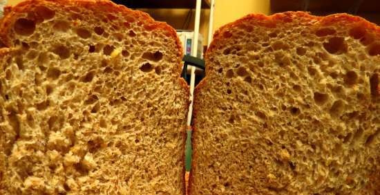 Bread with oatmeal, bran, sesame and seeds