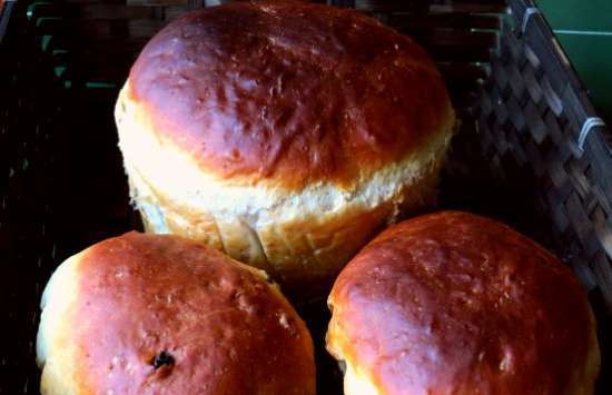 Torta di crema pasticcera su una grande