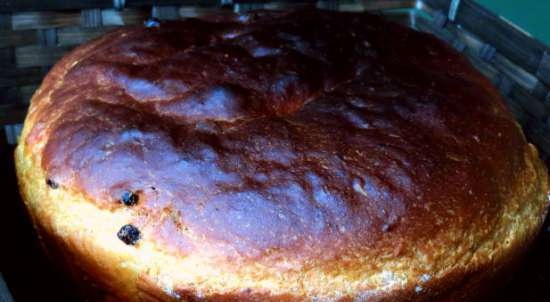 Torta di crema pasticcera su una grande