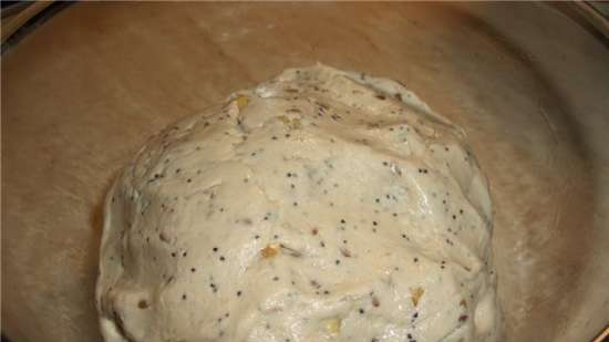 Wheat-buckwheat bread with poppy seeds, flax seeds, walnuts