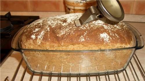 Shaped wheat-rye bread with kefir sourdough from Admin. ( in the oven)