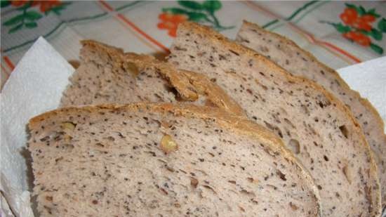 Wheat-buckwheat bread with poppy seeds, flax seeds, walnuts