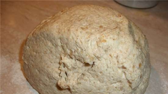 Pane di grano con semola di cereali e cereali (forno)