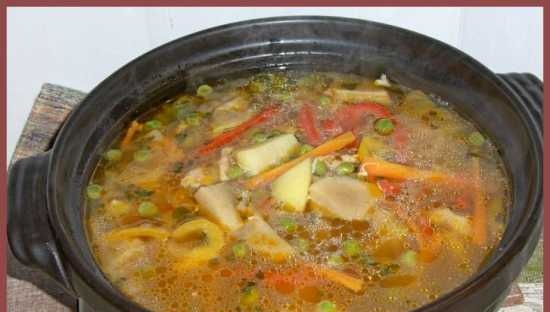 Sopa de setas porcini y guisantes