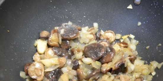 Rognoni di manzo con funghi in panna acida