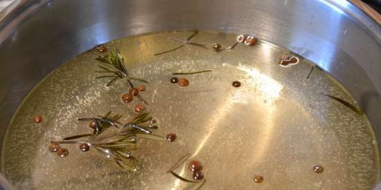 Gogoshary al peperone (ratunda), peperoncino piccante, preparato per ripieno con formaggio feta, formaggio feta