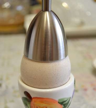 Eggshell cleaner + quail egg cutter