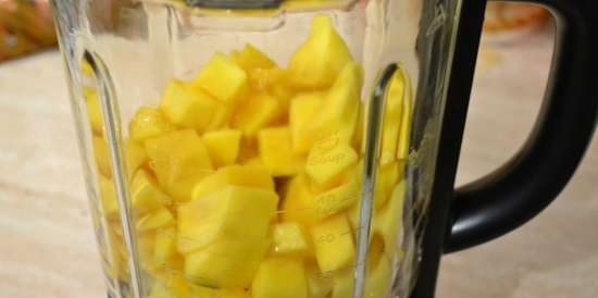 Mango puree sopas sa Profi Cook multi-blender