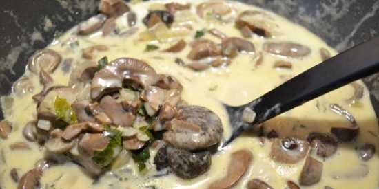 Rognoni di manzo con funghi in panna acida