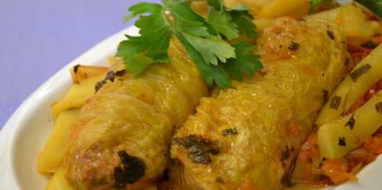 Peking cabbage stuffed cabbage with vegetable sauce in Oursson pressure cooker