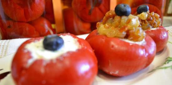 Gogoshary al peperone (ratunda), peperoncino piccante, preparato per ripieno con formaggio feta, formaggio feta