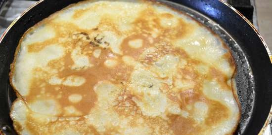 Pancake rolls with curdled milk, with apple baking