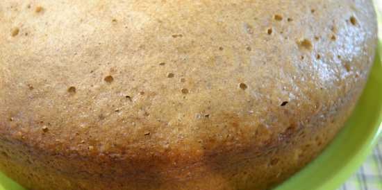 Ang banana honey sponge cake sa Oursson pressure cooker