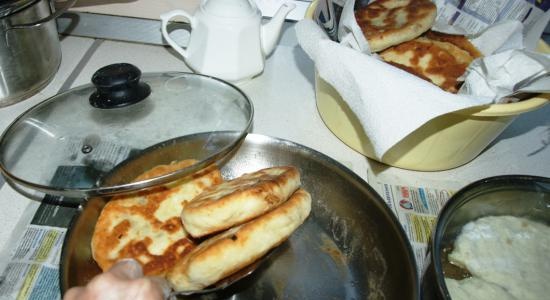 Torte di soda bijusiny a base di pasta per frittelle