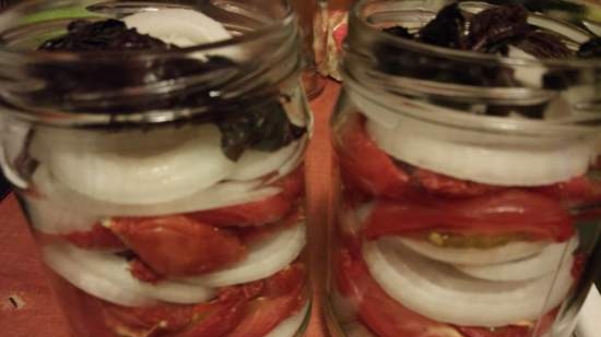 Tomates con cebolla y aceite vegetal