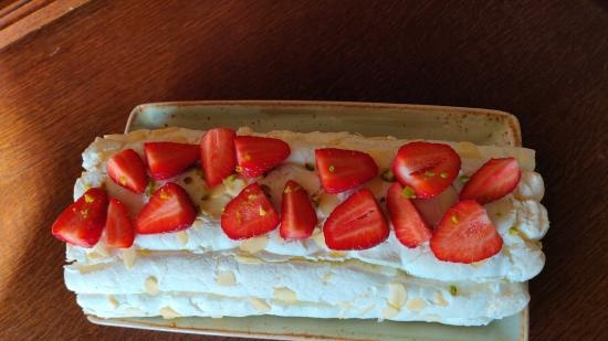 Dessert Pavlova