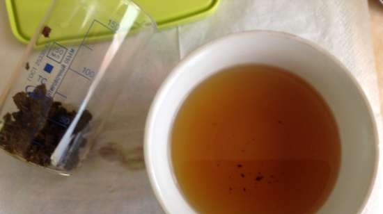 Té fermentado elaborado con hojas de jardín y plantas silvestres (clase magistral)