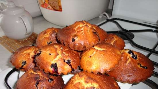 Muffins με μαύρη σταφίδα (κεφίρ)