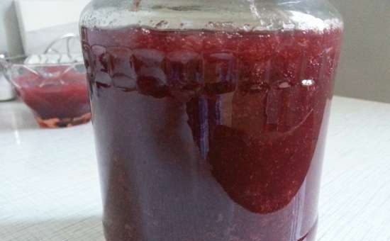 Red gooseberry jam