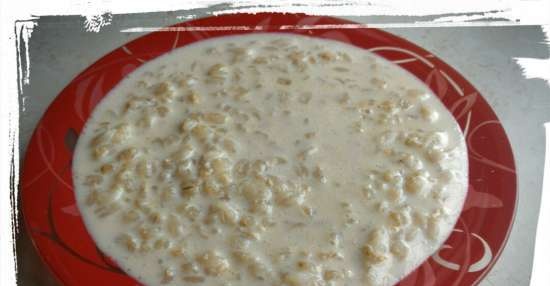 Barley porridge with milk in a slow cooker