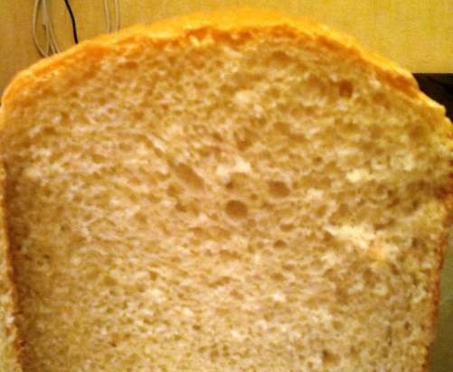 Wheat bread Mag-atas sa isang gumagawa ng tinapay