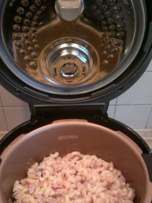 Naval pasta in the Bork U700 multicooker