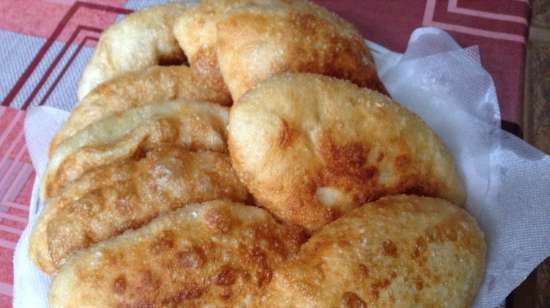 Torte fritte dall'impasto su brodo di patate (ricetta magra)