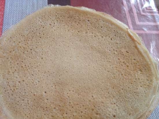 Mga pancake na may likidong lebadura