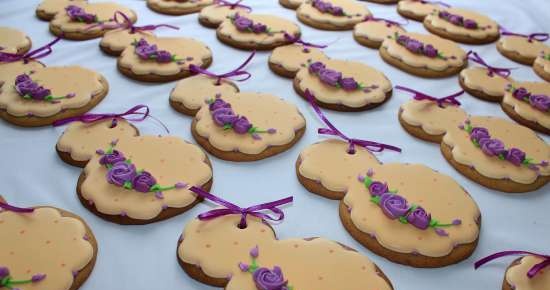 Decoramos galletas de jengibre, galletas