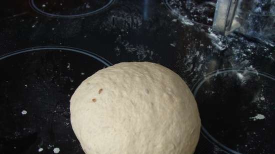 Wheat bread with rye sourdough with flaxseed, bran