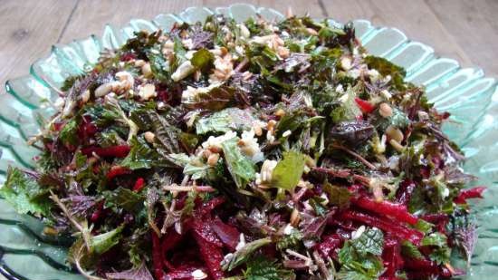 Nettle at beetroot salad