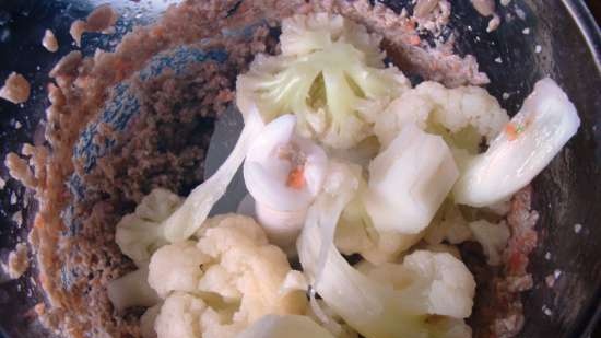 Pimientos rellenos de verduras con dip de crema agria