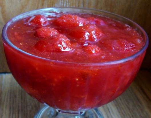 Strawberry jam without cooking