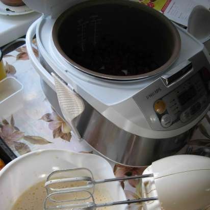 Testare il multicooker Philips HD3036