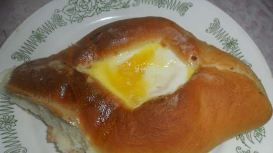 Adjarian khachapuri