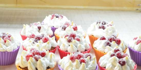 Muffins de grosellas con merengue