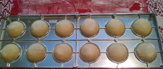 Dumplings and dumplings mold