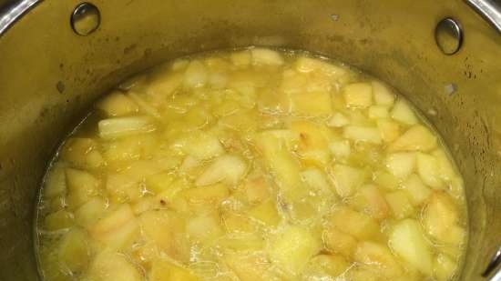 Apfelsuppe - Austrian apple soup (Apfelsuppe)