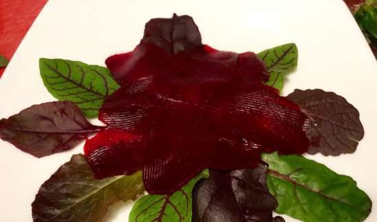 Inihurnong beetroot at strawberry carpaccio