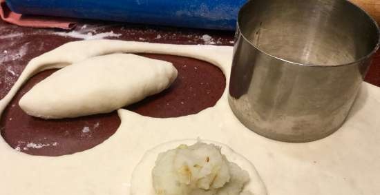 Torte fritte dall'impasto su brodo di patate (ricetta magra)