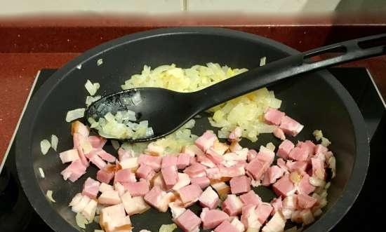 Pasta al forn amb cansalada i peres