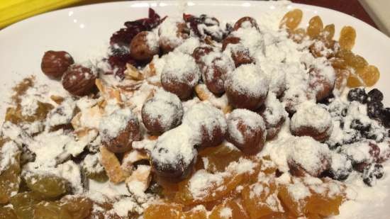 Wheat bread with honey, dried fruits and spelled flour